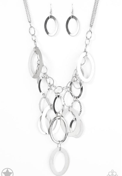 Paparazzi A Silver Spell Blockbuster Necklace