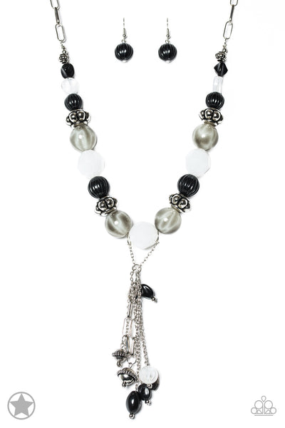 Paparazzi Break A Leg! Black Blockbuster Necklace